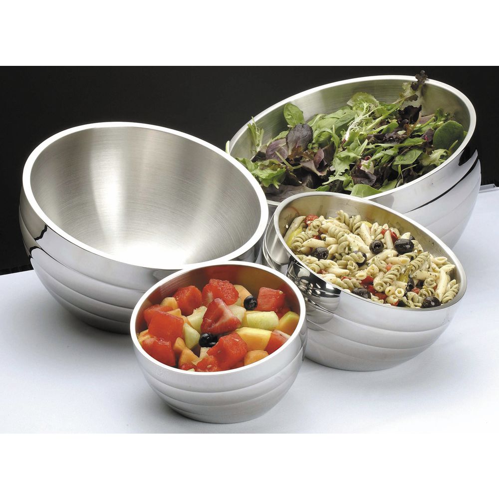 Angled Serving Bowl With 1 Quart Capacity And Ribbed Sides