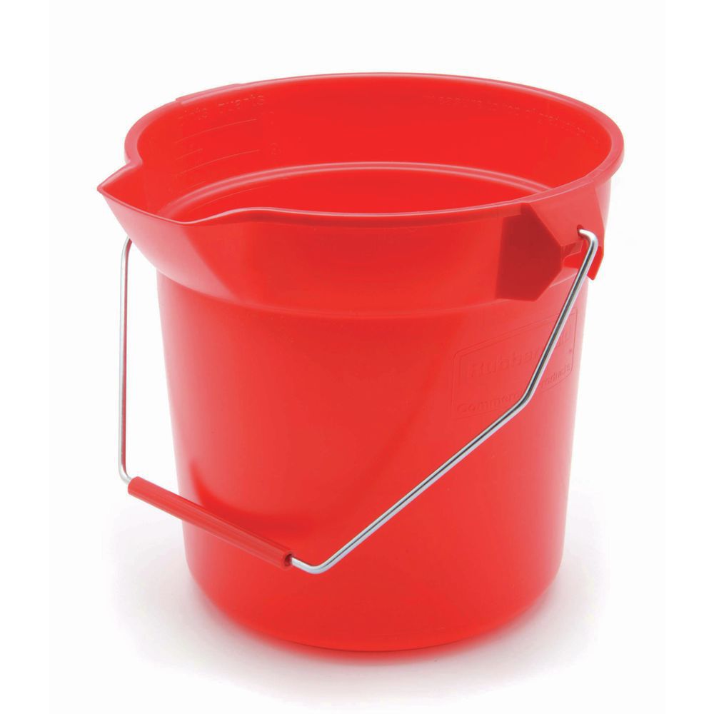 Rubbermaid Bucket has Thick Rim and Spout for Pouring